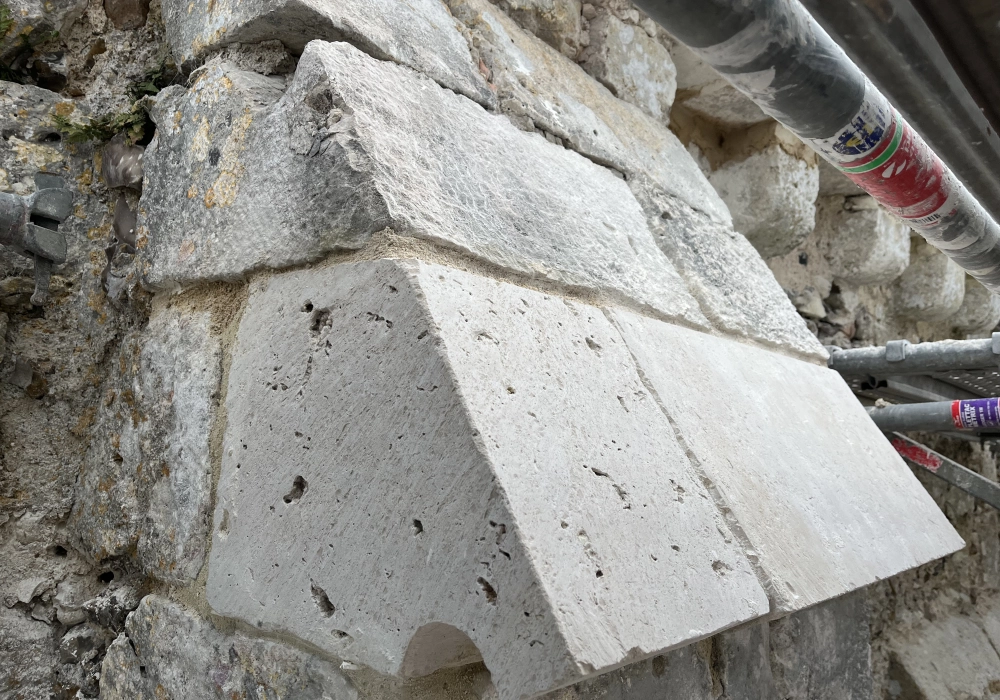 Tête de contrefort Trizay (28)