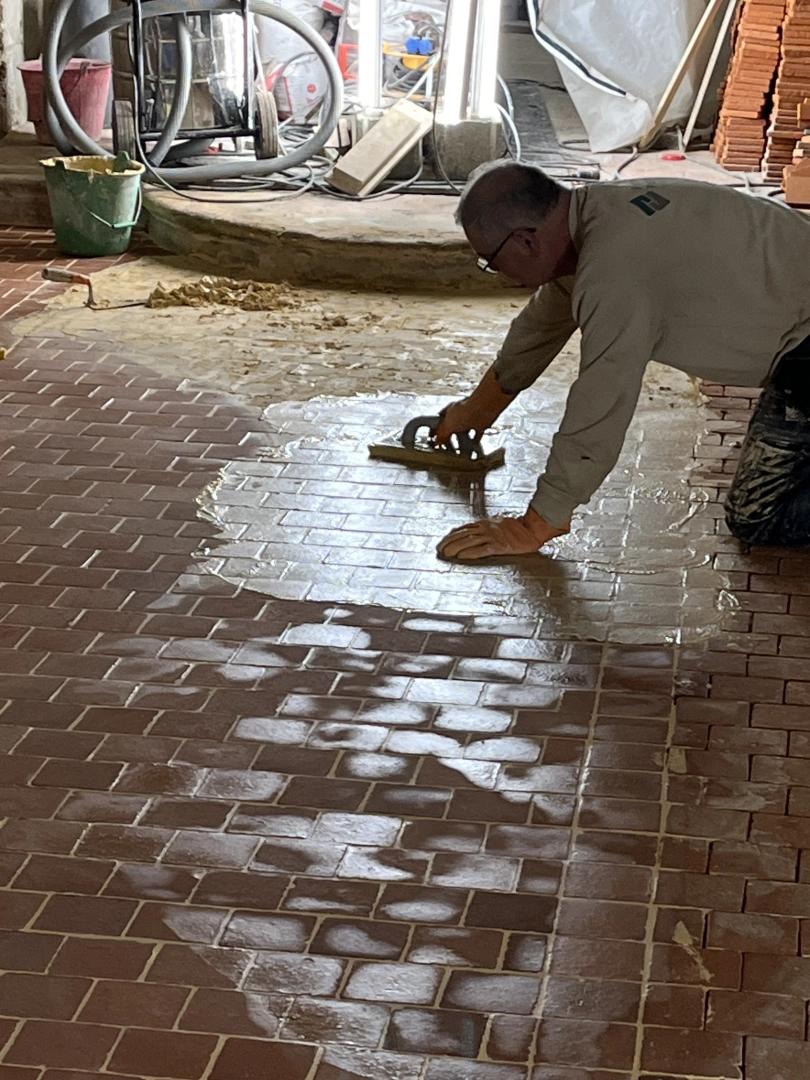 Jointoiement de tomettes St Marie aux Anglais (14)